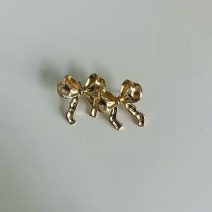 Gold Bow earrings